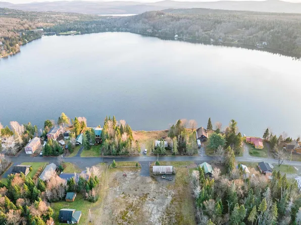 432 Beach Road, Pittsburg, NH 03592