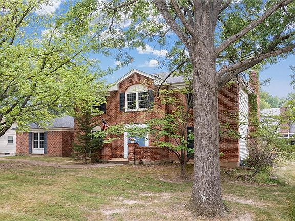 2nd image of 16026 Hunters Way Dr