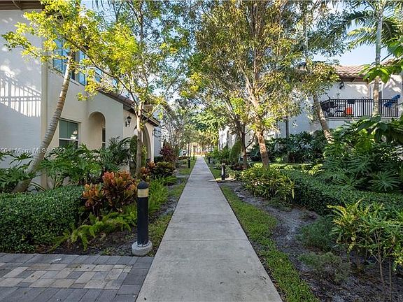 2nd image of 2969 Saint Thomas Dr #2969