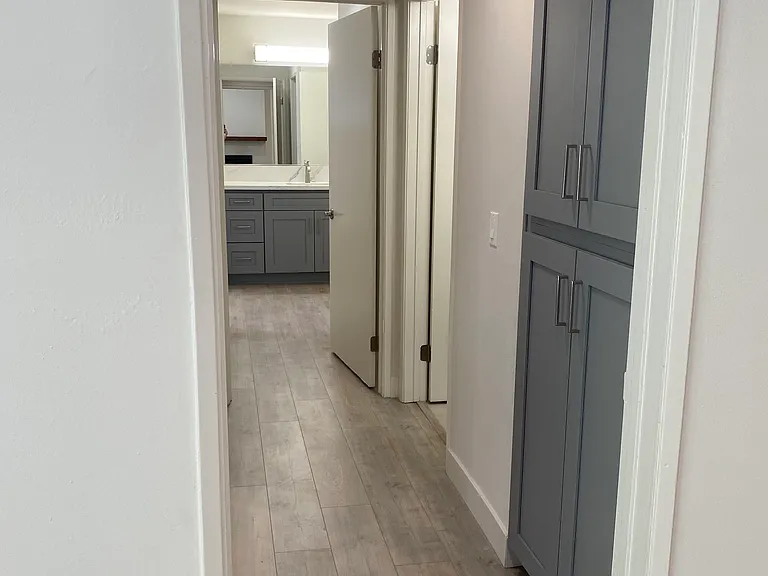 12840 Moorpark — Photo 33