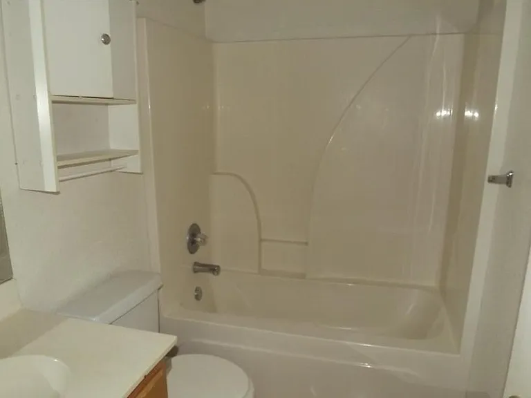 3312 Cantabrian Dr #B — Photo 5