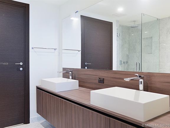 5th image of 1000 Brickell Ave #2808