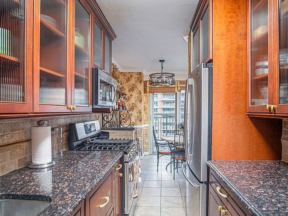 4th image of 458 Neptune Ave APT 12E