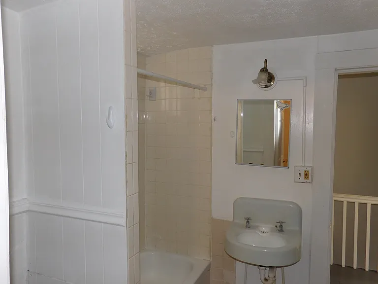145 King George St — Photo 12