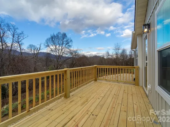 241 Granny Smith Rd, Waynesville, NC 28786