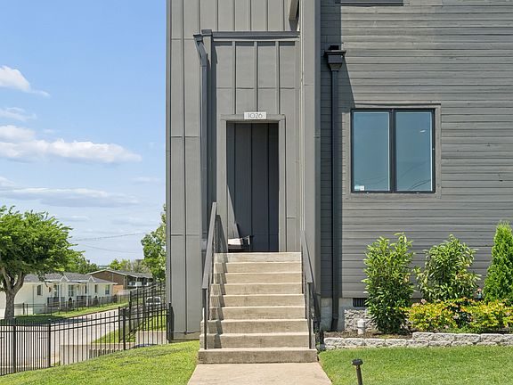 5th image of 1026 Argyle Ave