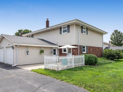 739 Imperial COURT, West Bend, WI, 53095