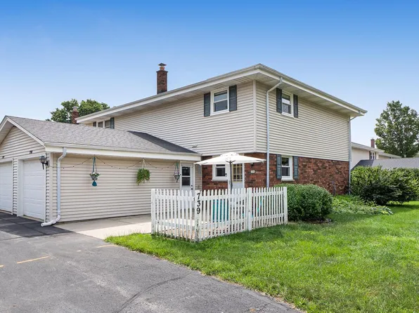 739 Imperial COURT, West Bend, WI 53095