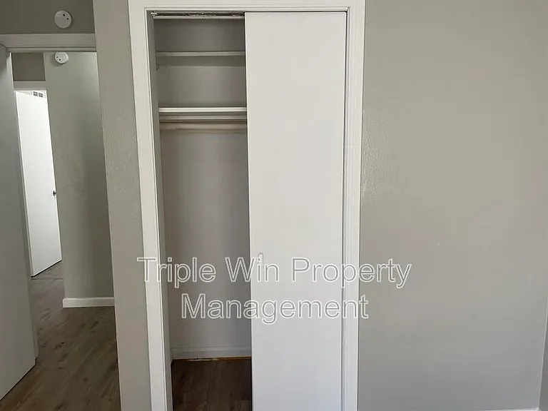 6918 Etzel Ave — Photo 18