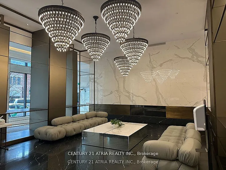77 Shuter St #725 — Photo 4