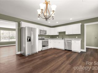 1238 Old Greenbriar Dr, Lancaster, SC 29720