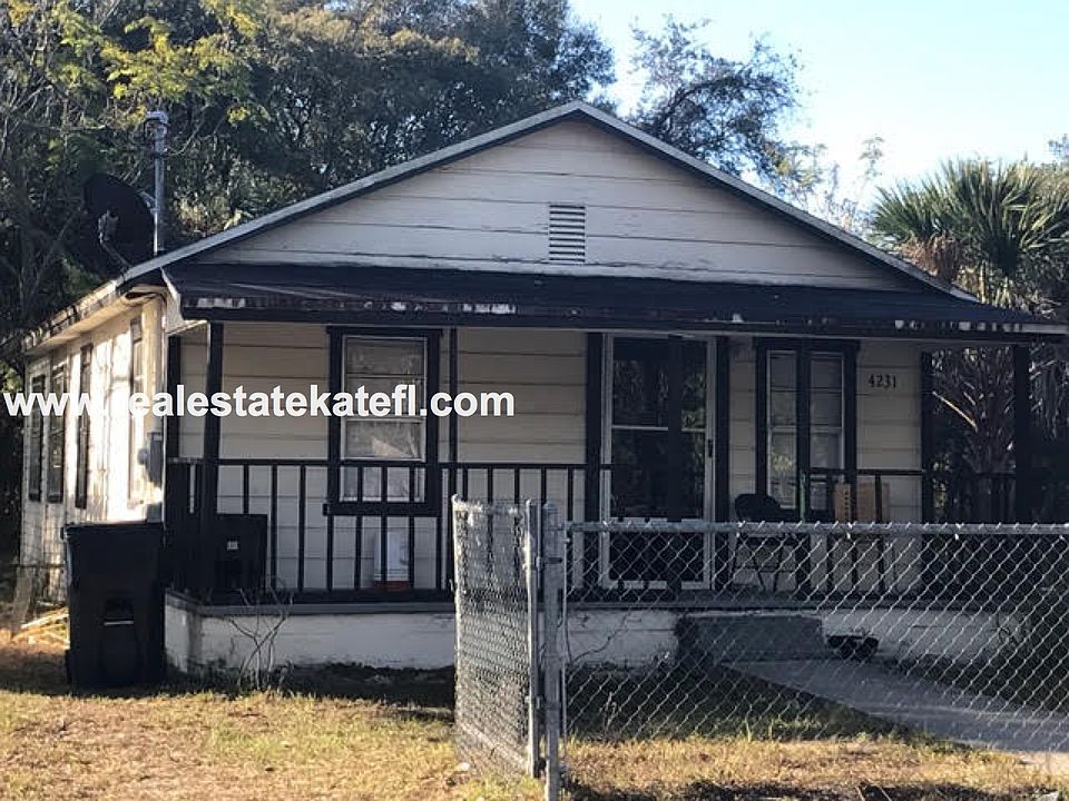 1st image of 4231 E Curtis St