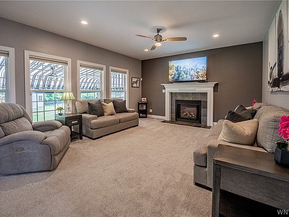 5th image of 3405 Lakewood Dr