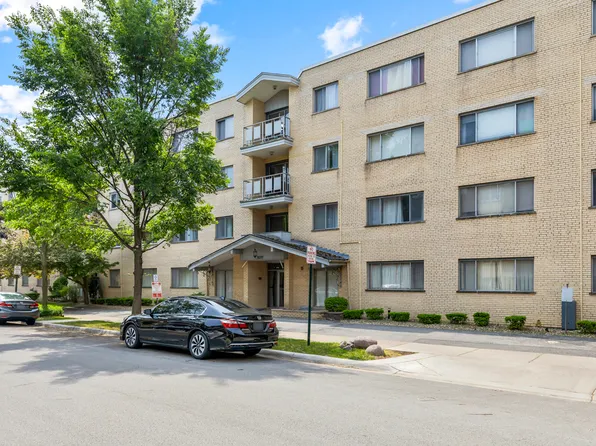 5251 W Galitz St #311, Skokie, IL 60077
