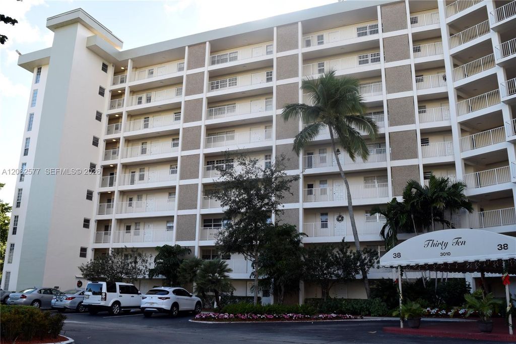 3010 N Course Dr APT 712, Pompano Beach