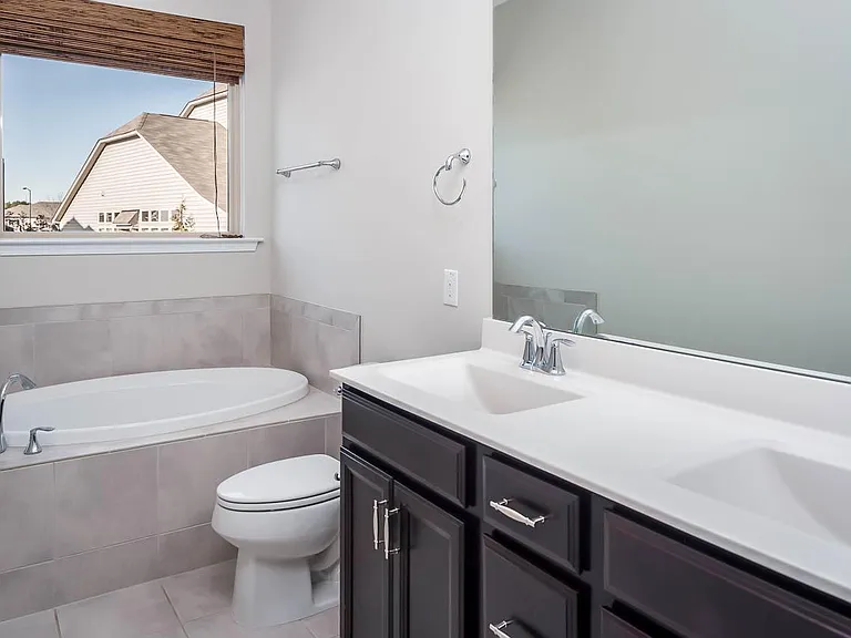 268 Rubrum Dr — Photo 9