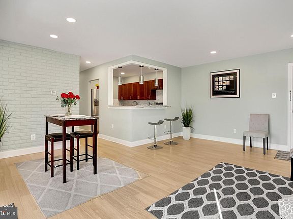 5th image of 7995 Audubon Ave #D-3