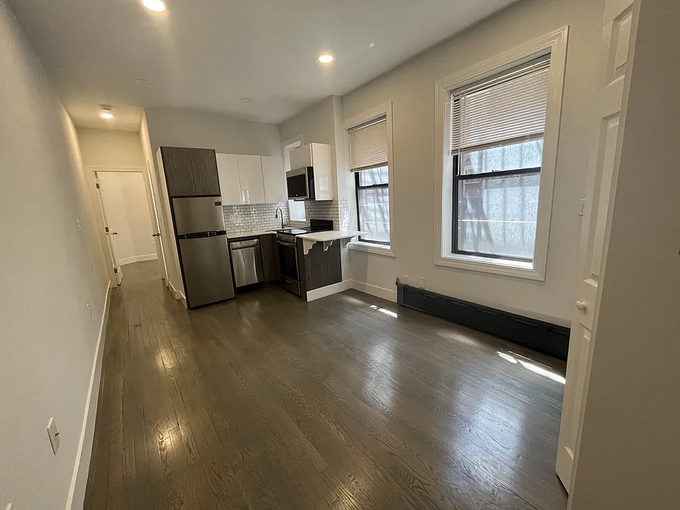 24 Phillips St #4F