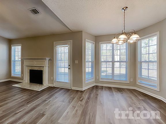 4th image of 2019 Corbin Dr