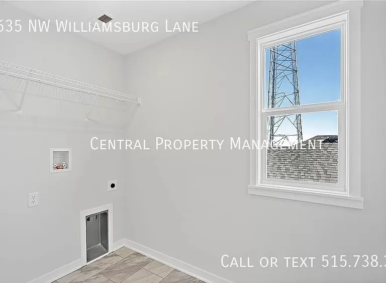 635 NW Williamsburg Ln — Photo 22