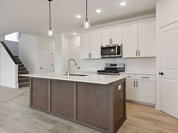 The Crestwood - Kitchen