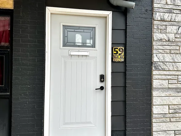 59 Main Ave S, Britt, IA 50423