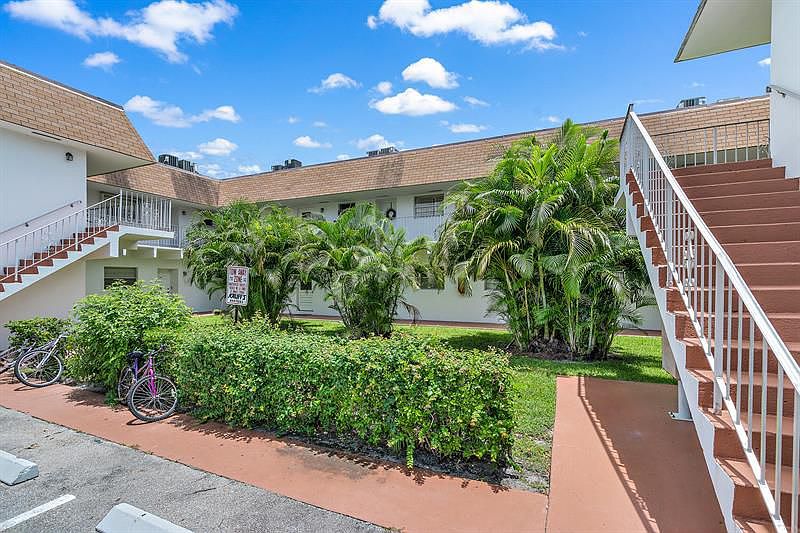 1st image of 10290 N Military Trl APT 4A