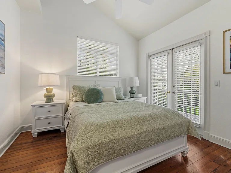 122 S Lake Dr — Photo 37