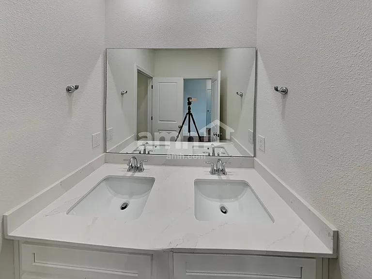 375 Onate Cir — Photo 13