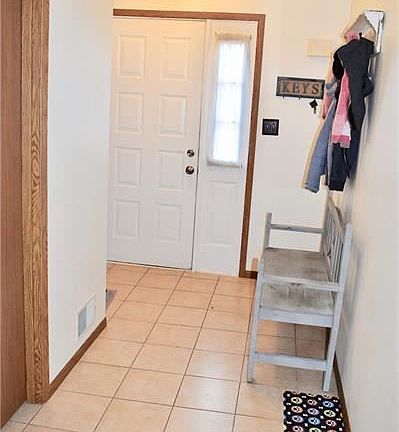 3rd image of 565 Brandywine Dr