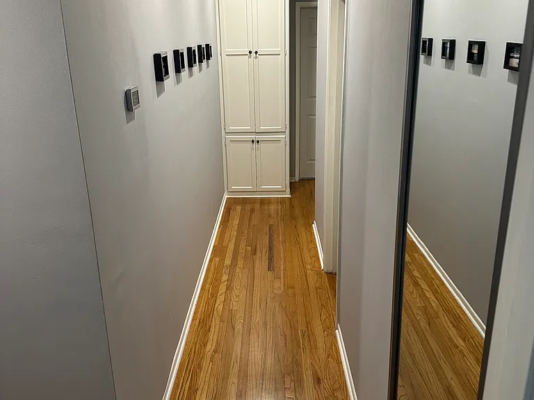 HALLWAY TO BEDROOMS 2/3 & GUEST BATHROOM