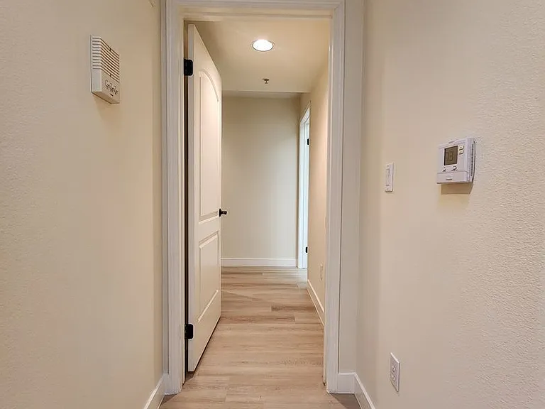 4735 Gloria Ave #5 — Photo 12