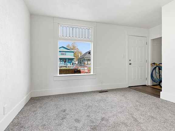 5th image of 2401 W Dean Ave