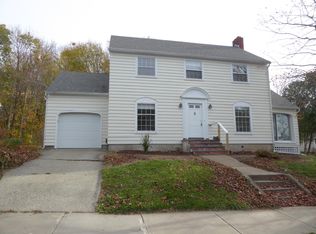 18 Edgewood Ln, South Burlington, VT 05401