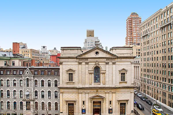 Sold by Corcoran | media 27