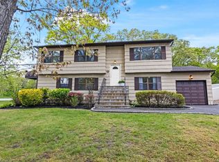 101 Ontario St, Port Jefferson Station, NY