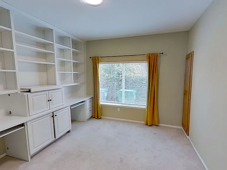 12 Touran Ln — Photo 9