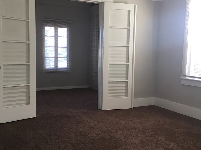 722 W Lynwood St — Photo 37