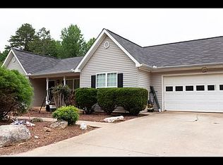331 Strickland Dr, Dawsonville, GA 30534