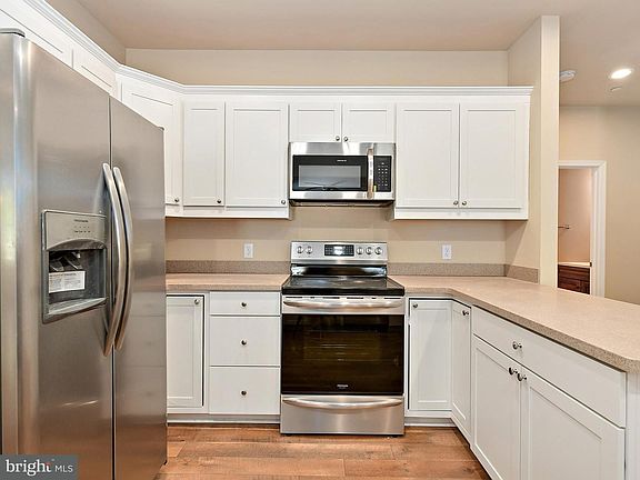 2nd image of 12531 Whispering Woods Dr