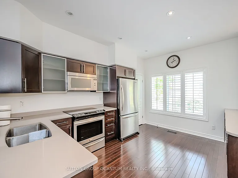 4304 Ingram Cmn — Photo 2