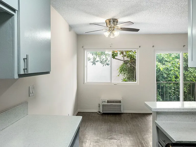 1808 N Harvard Blvd — Photo 9