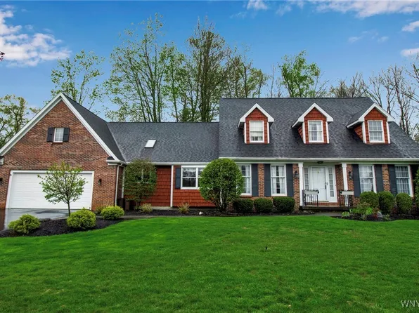39 Halston Pkwy, East Amherst, NY 14051