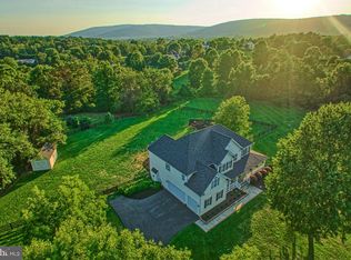 34923 Vintage Pl, Round Hill, VA 20141