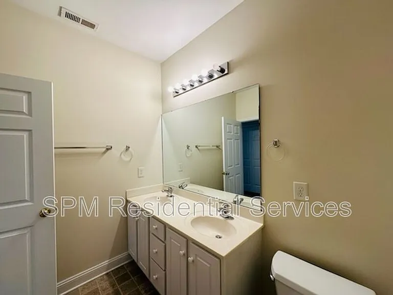 1692 Honeybee Ln — Photo 11