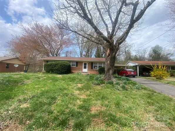 21 Birchwood Ln, Asheville, NC 28805