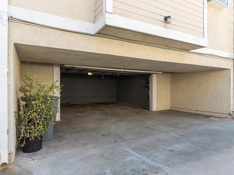 545 South St #4 — Photo 18
