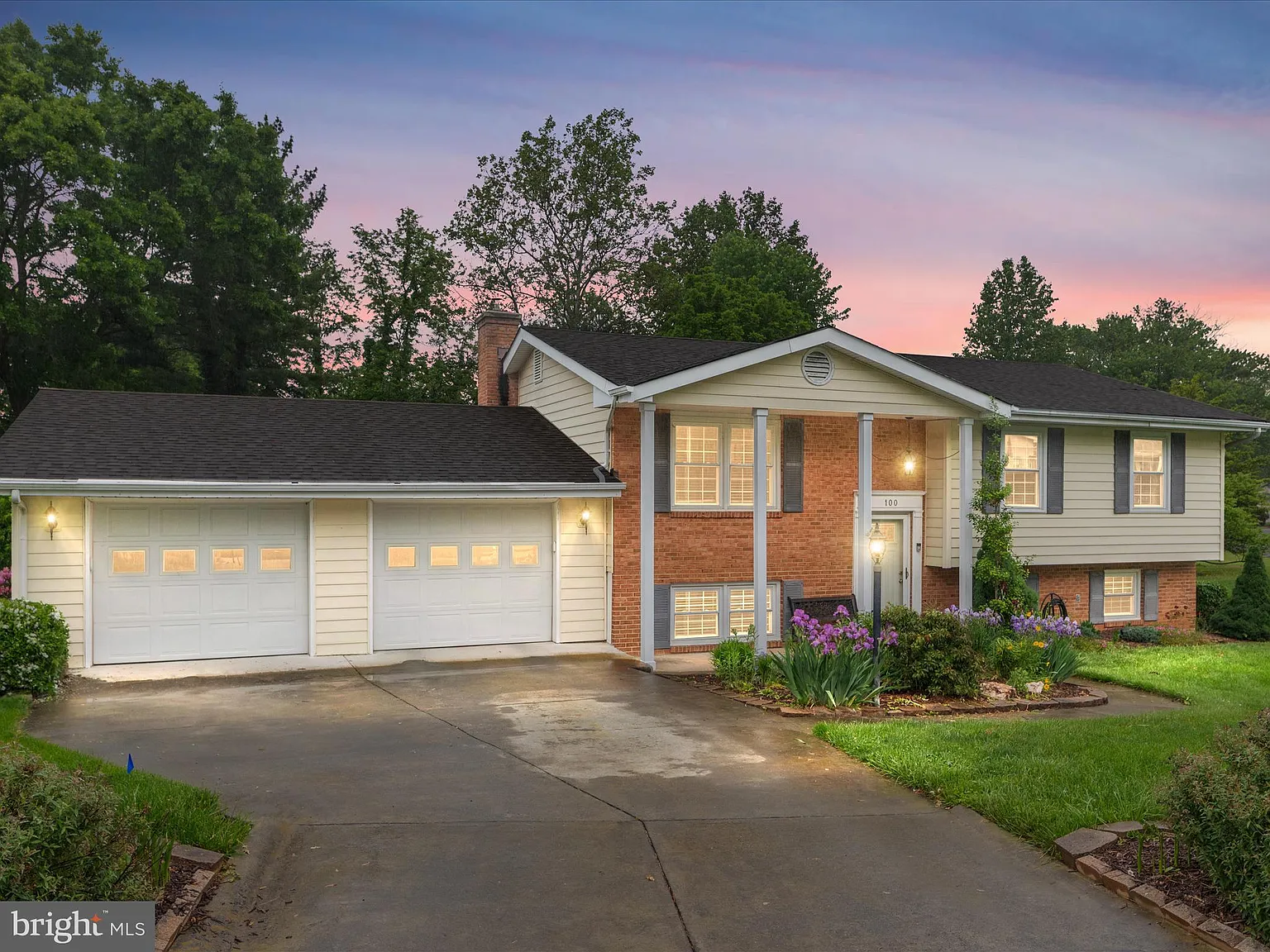 100 Peach Tree Ct photo 1