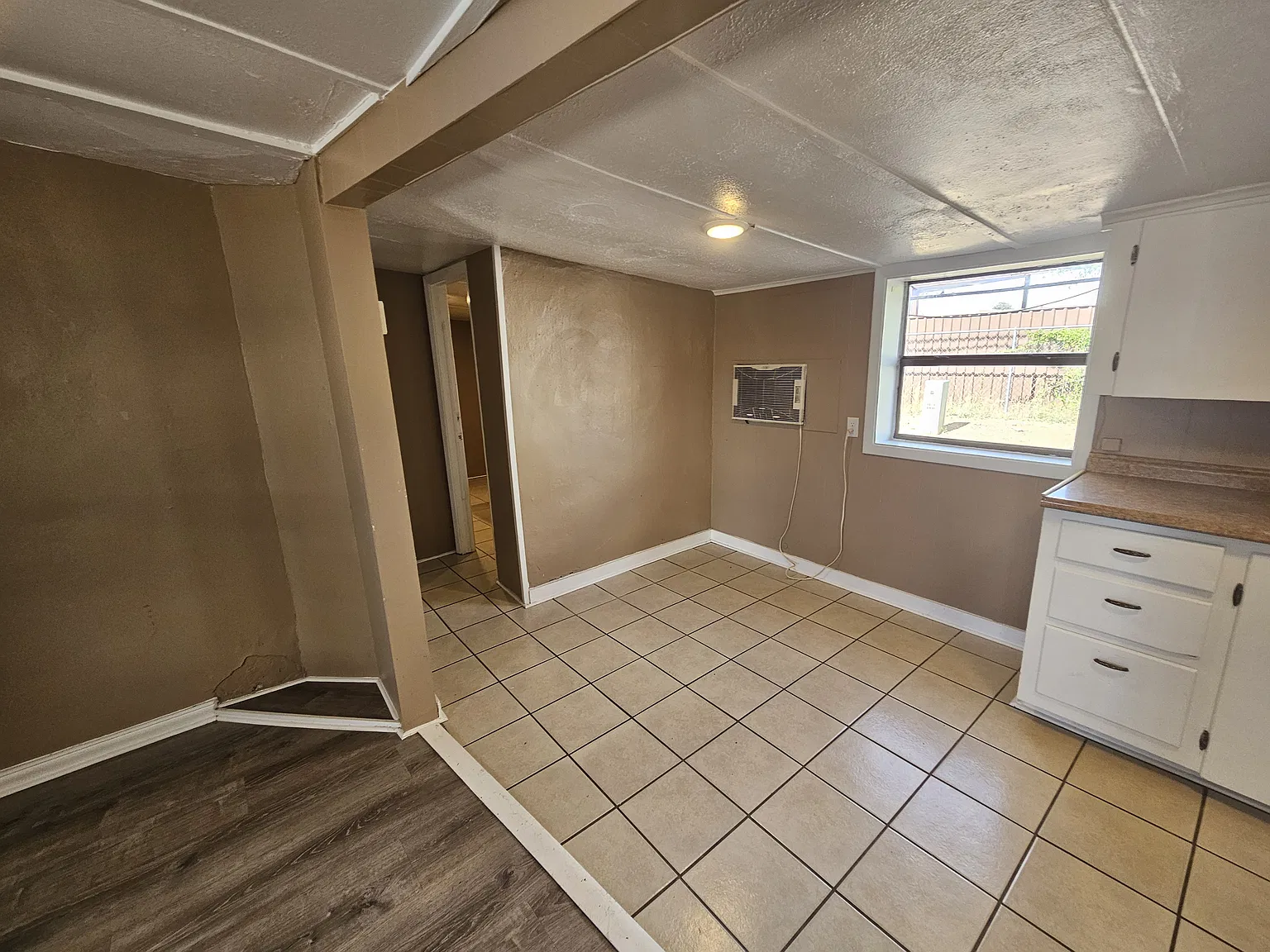 204 Ash St — Photo 3