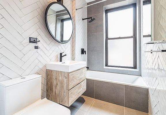 3rd image of 245 Eldridge St #5R